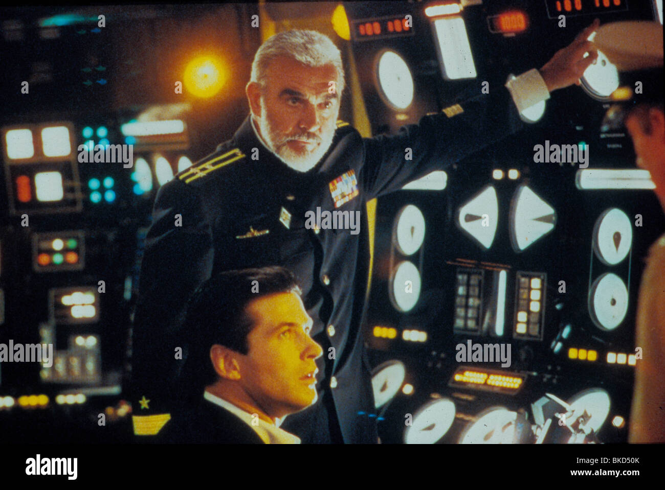 THE HUNT FOR RED OCTOBER (1990) SEAN CONNERY, ALEC BALDWIN HRO 081 Stock Photo