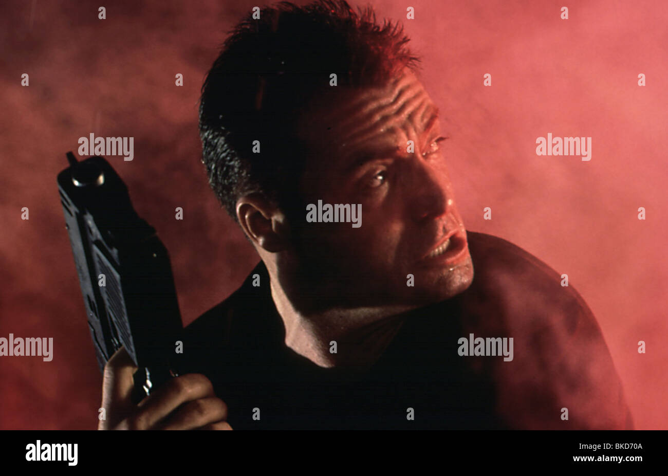 JUDGE DREDD (1995) ARMAND ASSANTE JUDG 116 Stock Photo