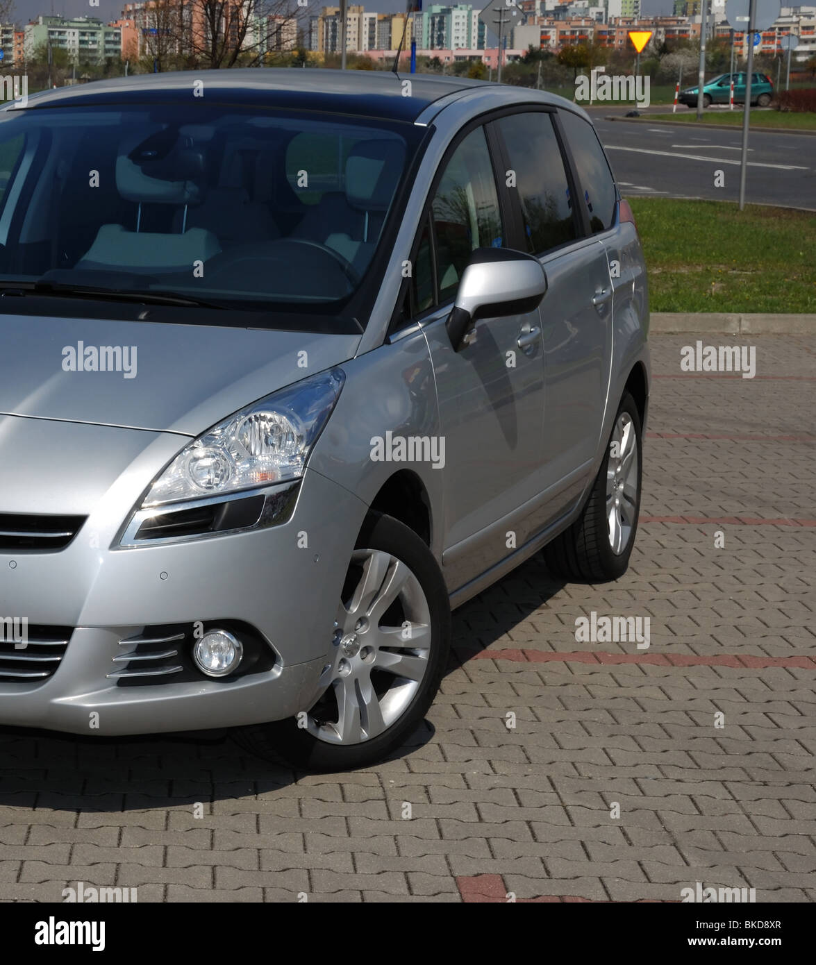 Peugeot 5008 cheap minivan