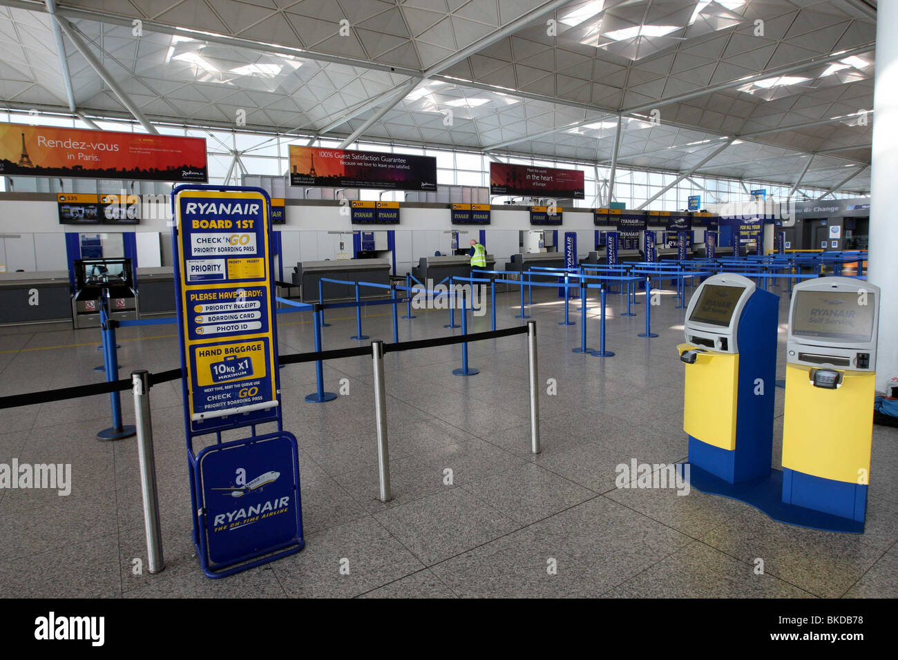 STANSTED AIRPORT CLOSED DUE TO VOLCANIC ASH Stock Photo