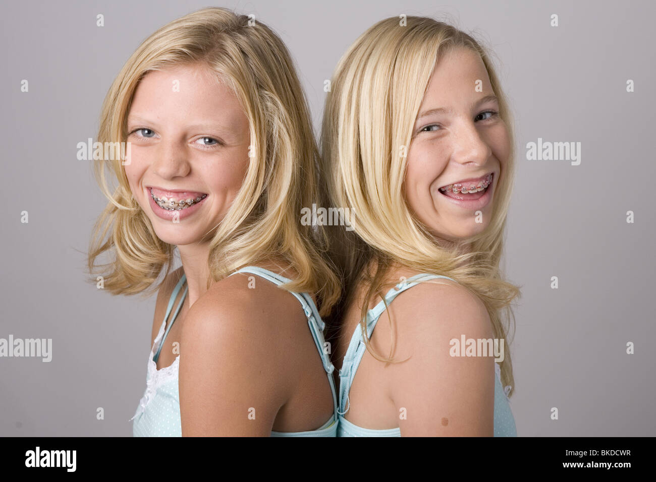 Uk identical twins sisters hi-res stock photography and images - Alamy