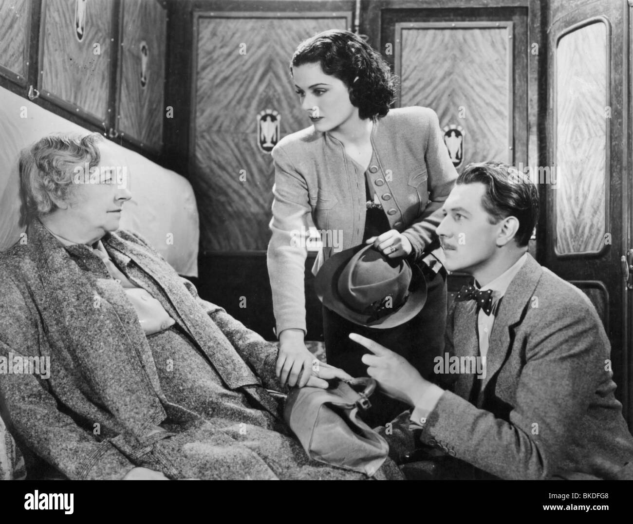 The Lady Vanishes (1938) Dame May Whitty, Margaret Lockwood, Michael 