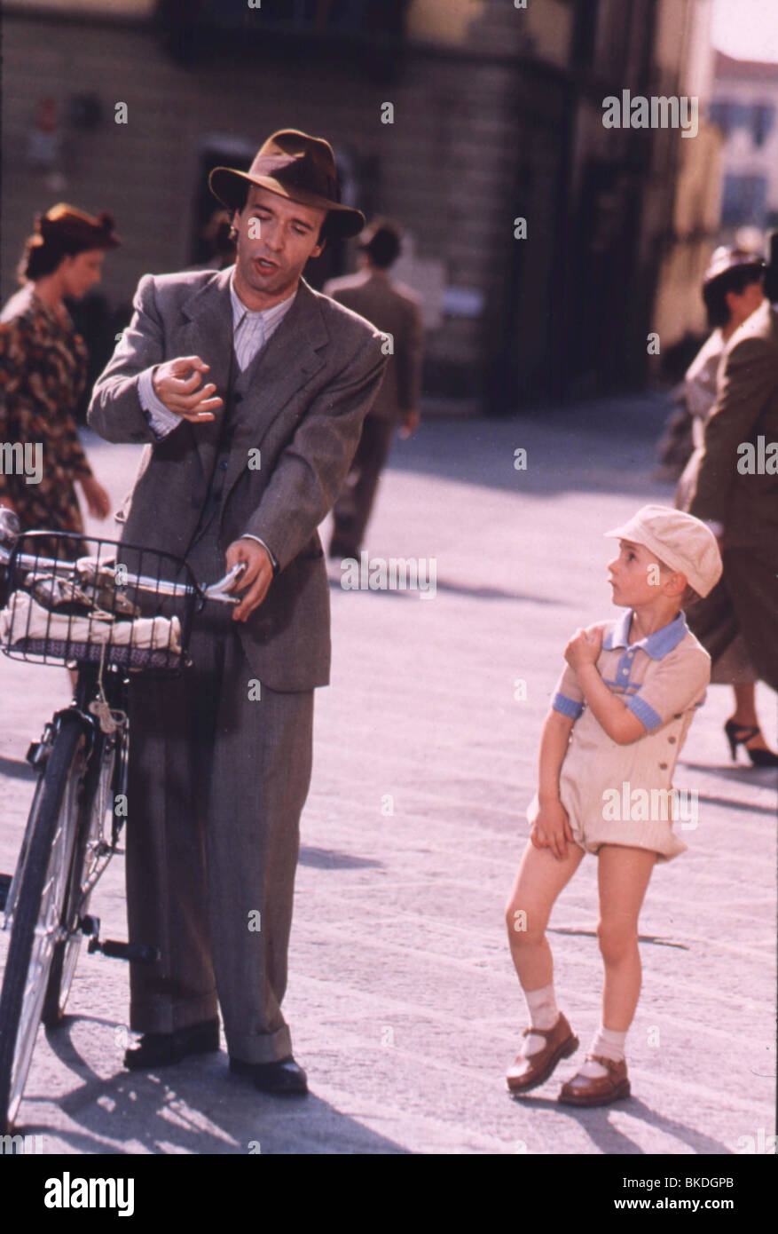 LIFE IS BEAUTIFUL (1997) ROBERTO BENIGNI, CANTARINI LFIB 002