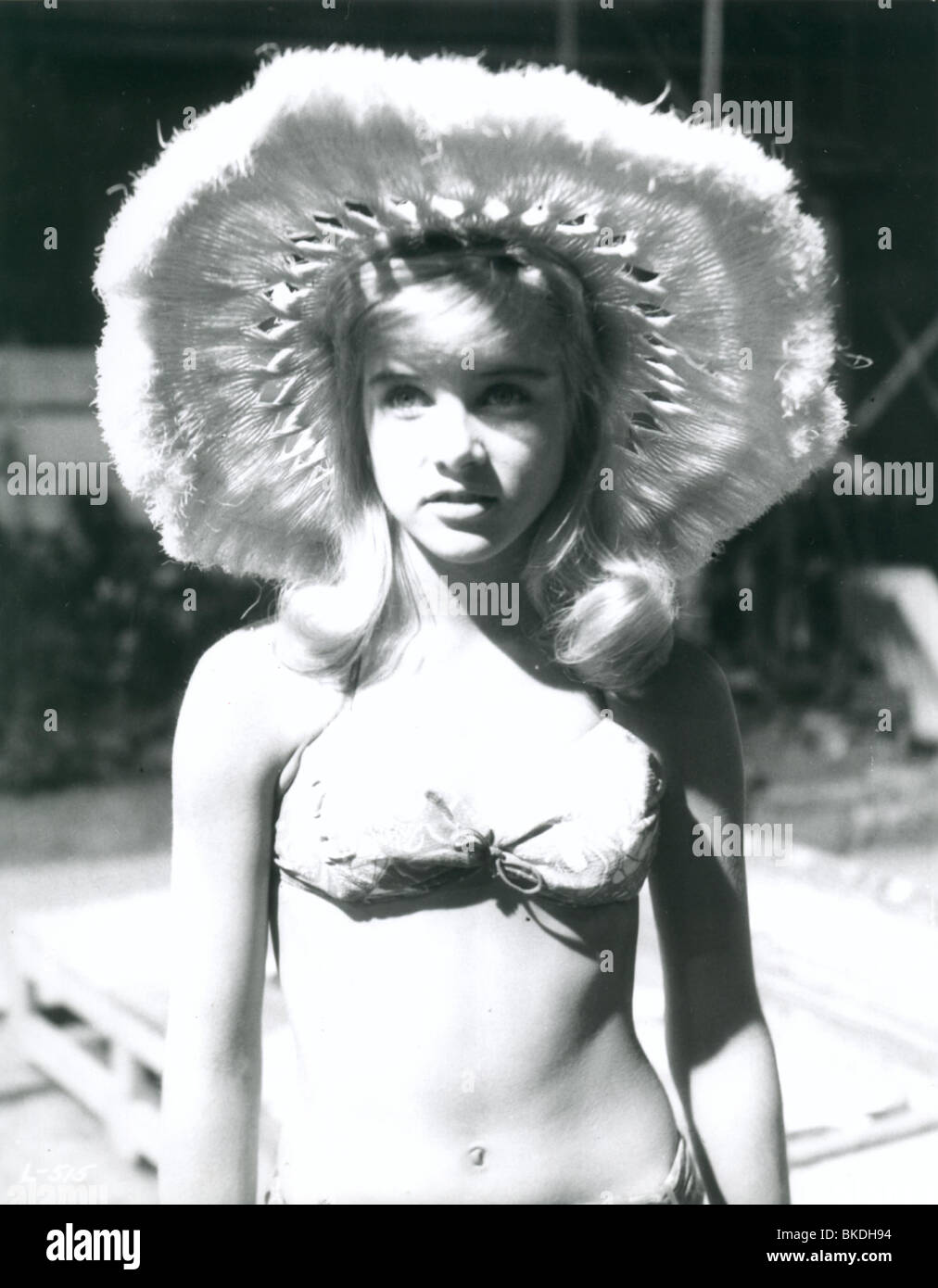 Lolita sue lyon hi-res stock photography and images - Alamy