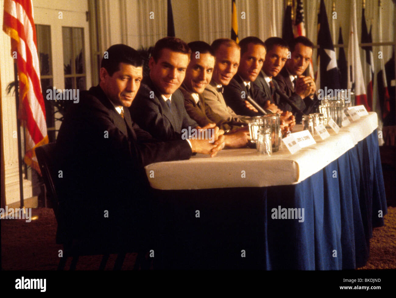 https://c8.alamy.com/comp/BKDJND/the-right-stuff-1983-fred-ward-dennis-quaid-scott-paulin-ed-harris-BKDJND.jpg