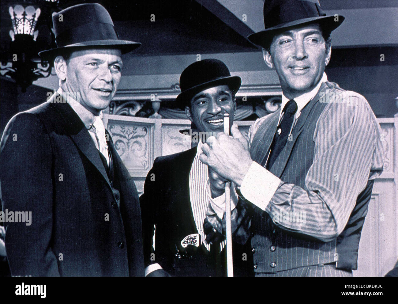 ROBIN AND THE SEVEN HOODS (1964) FRANK SINATRA, SAMMY DAVIS JR, DEAN MARTIN RASH 009 GN Stock Photo