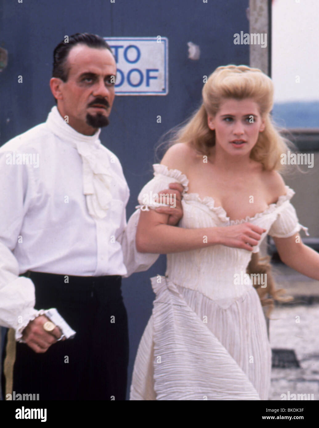 MANNEQUIN: ON THE MOVE (1991) MANNEQUIN 2 (ALT) TERRY KISER, KRISTY SWANSON MAN2 016 Stock Photo