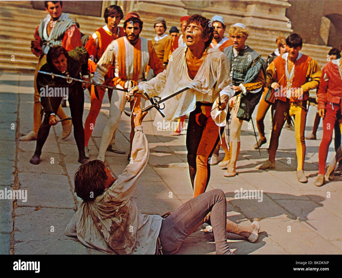 ROMEO AND JULIET (1968) LEONARD WHITING,MICHAEL YORK RMJ 018FOH Stock Photo