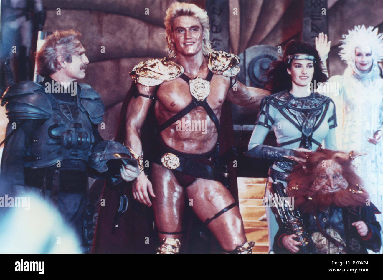 MASTERS OF THE UNIVERSE (1987) JON CYPHER, DOLPH LUNDGREN, CHELSEA FIELD, BILLY BARTY, CHRISTINA PICKLES MOU 005CP Stock Photo