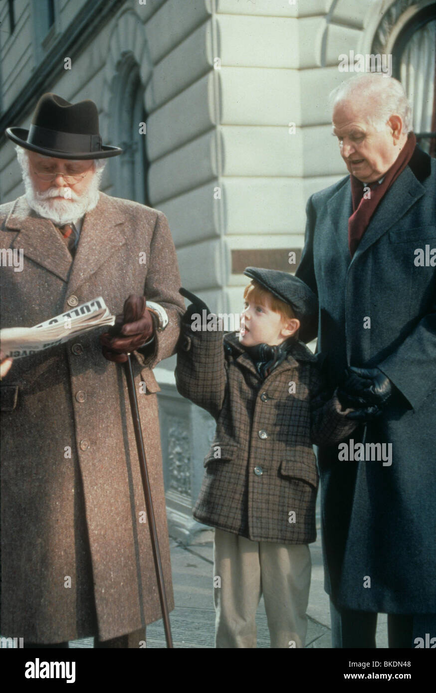 MIRACLE ON 34TH STREET (1994) RICHARD ATTENBOROUGH, CASEY WURZBACH, ROBERT PROSKY MOTF 049 L Stock Photo