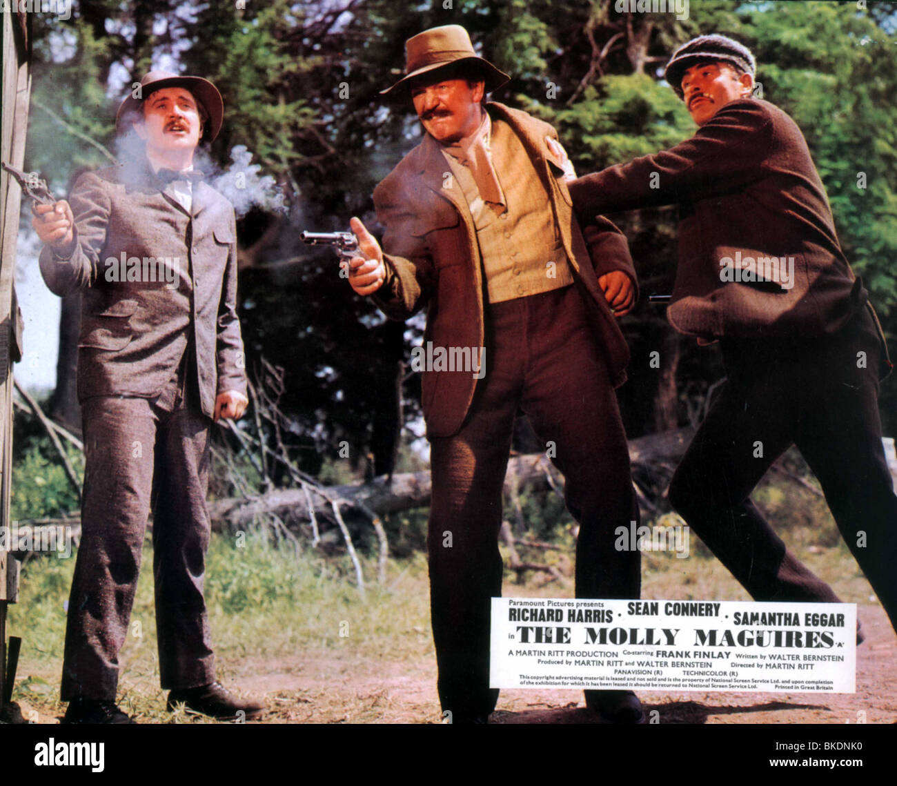 THE MOLLY MAGUIRES (1970) RICHARD HARRIS,SEAN CONNERY MLYM 008FOH Stock Photo