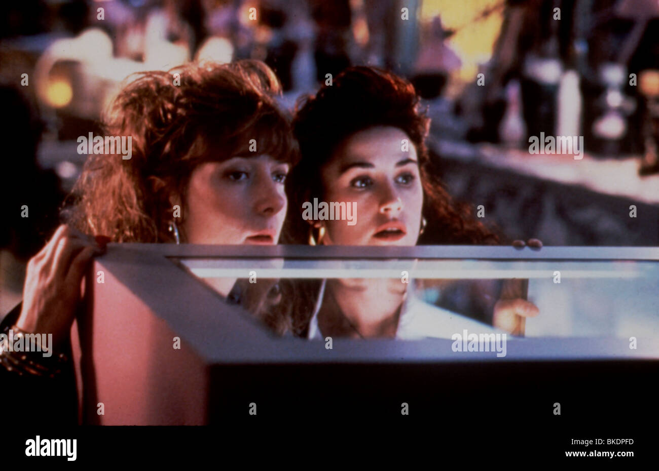 MORTAL THOUGHTS (1991) GLENNE HEADLY, DEMI MOORE MTT 005 Stock Photo