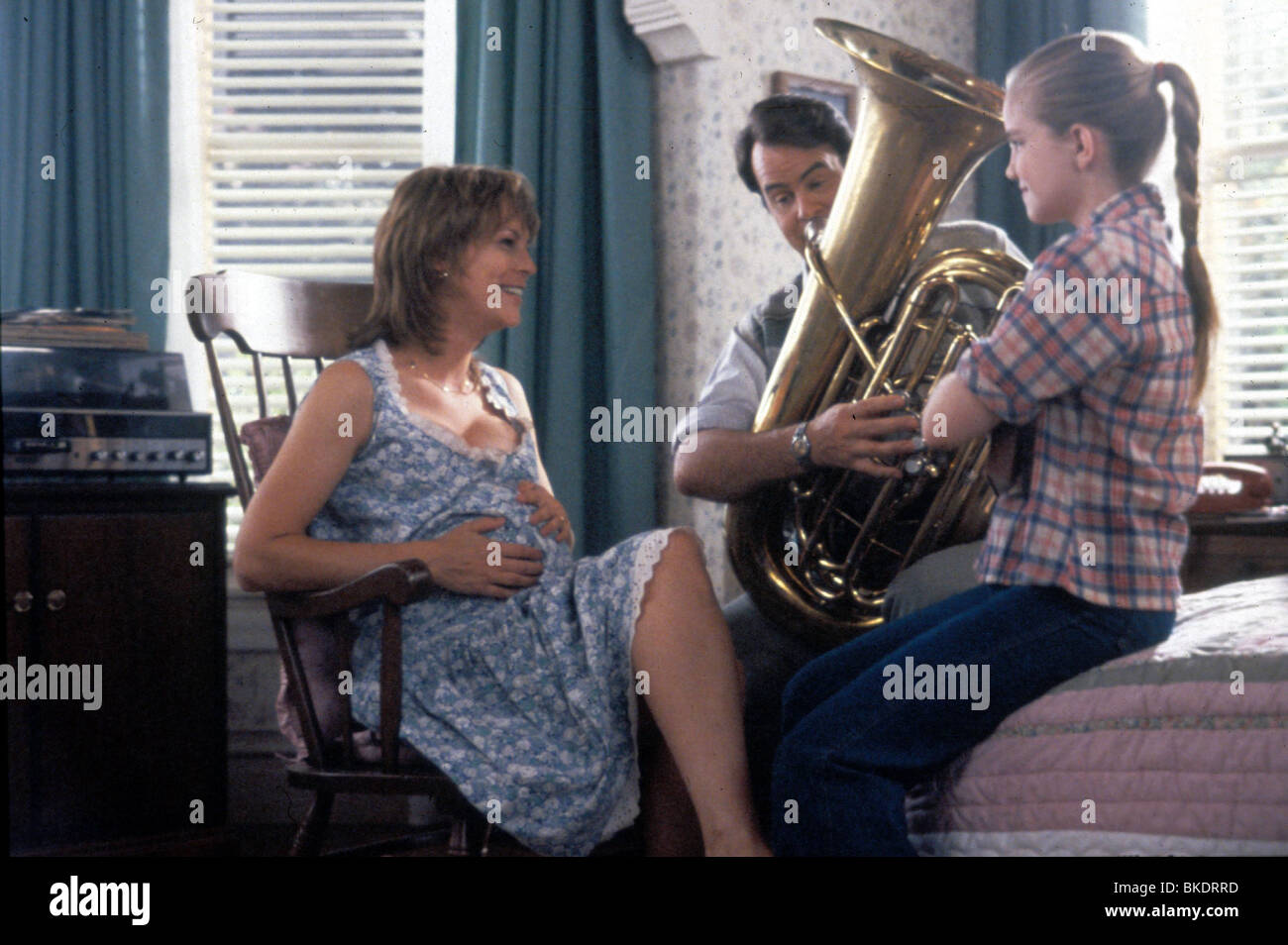 MY GIRL II (1994) MY GIRL 2 (ALT) JAMIE LEE CURTIS, DAN AYKROYD, ANNA CHLUMSKY MG2 042 D Stock Photo