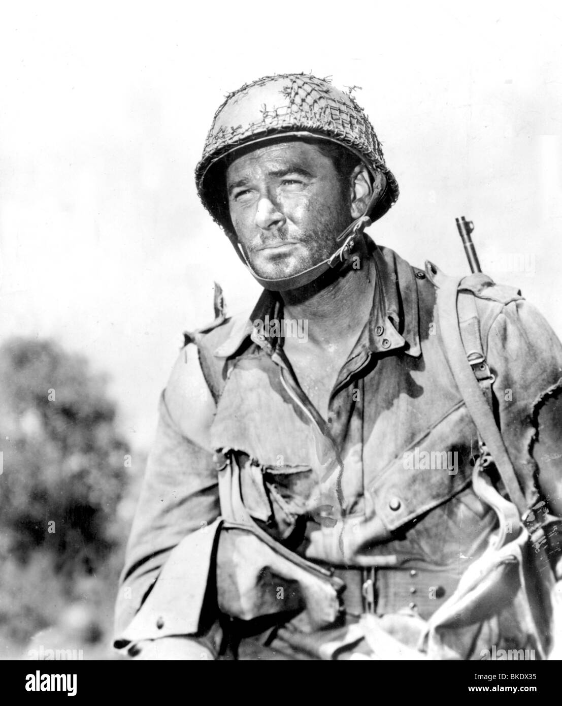 OBJECTIVE BURMA (1944) ERROL FLYNN OBJB 004P Stock Photo - Alamy