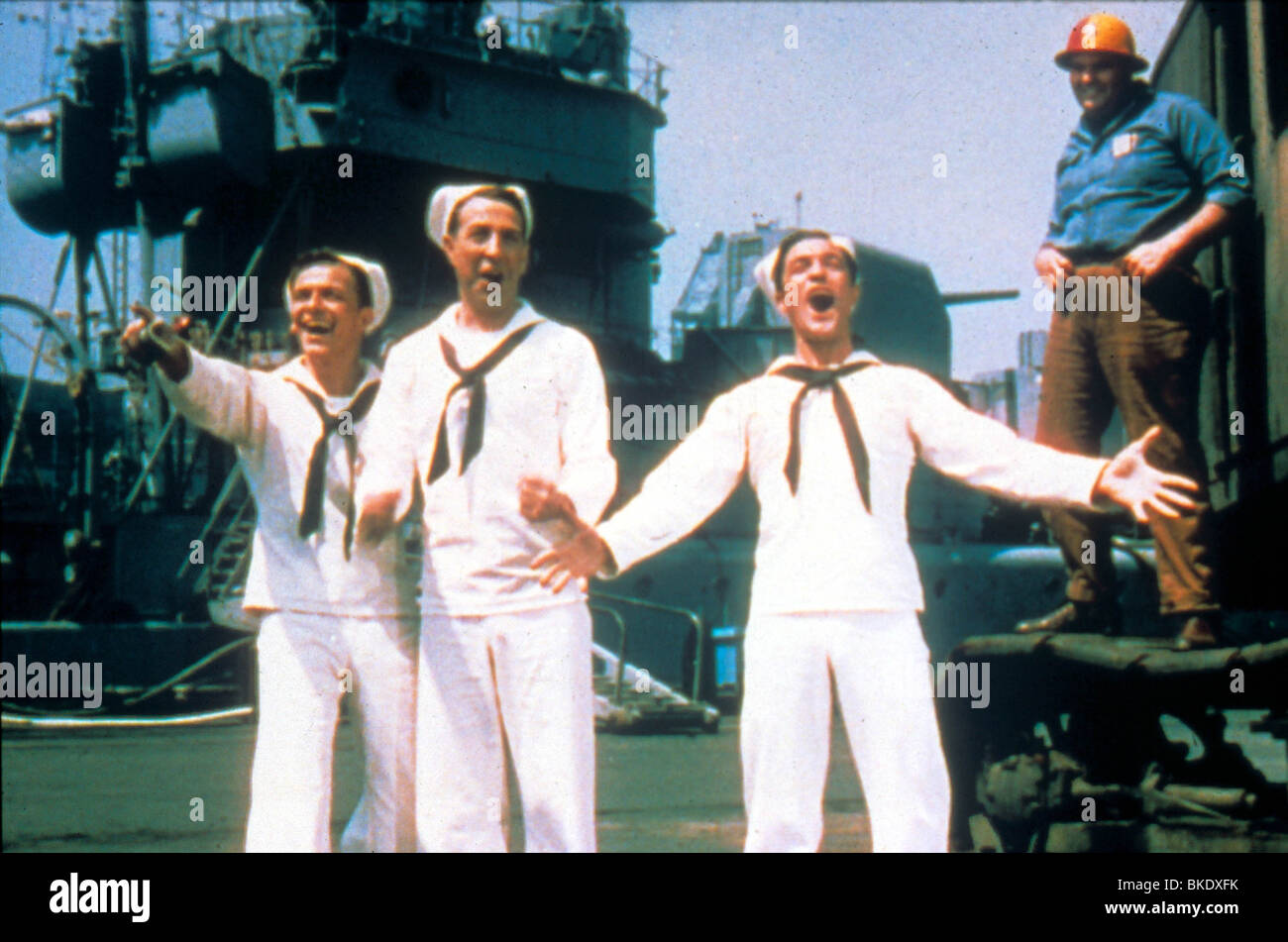 ON THE TOWN (1949) FRANK SINATRA, JULES MUNSHIN, GENE KELLY ONT 014 Stock Photo