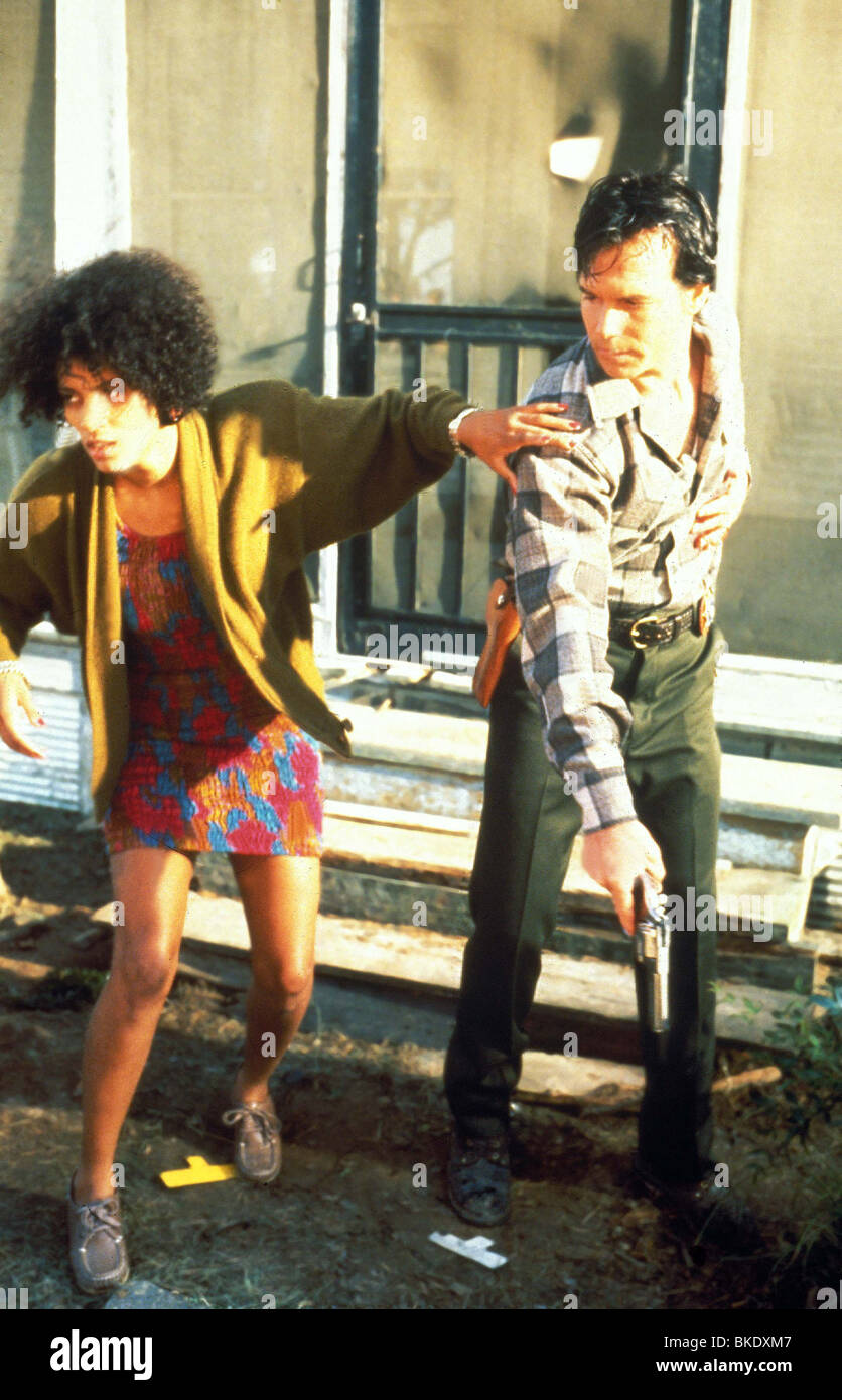 ONE FALSE MOVE (1992) CYNDA WILLIAMS, BILL PAXTON OFM 005 Stock Photo