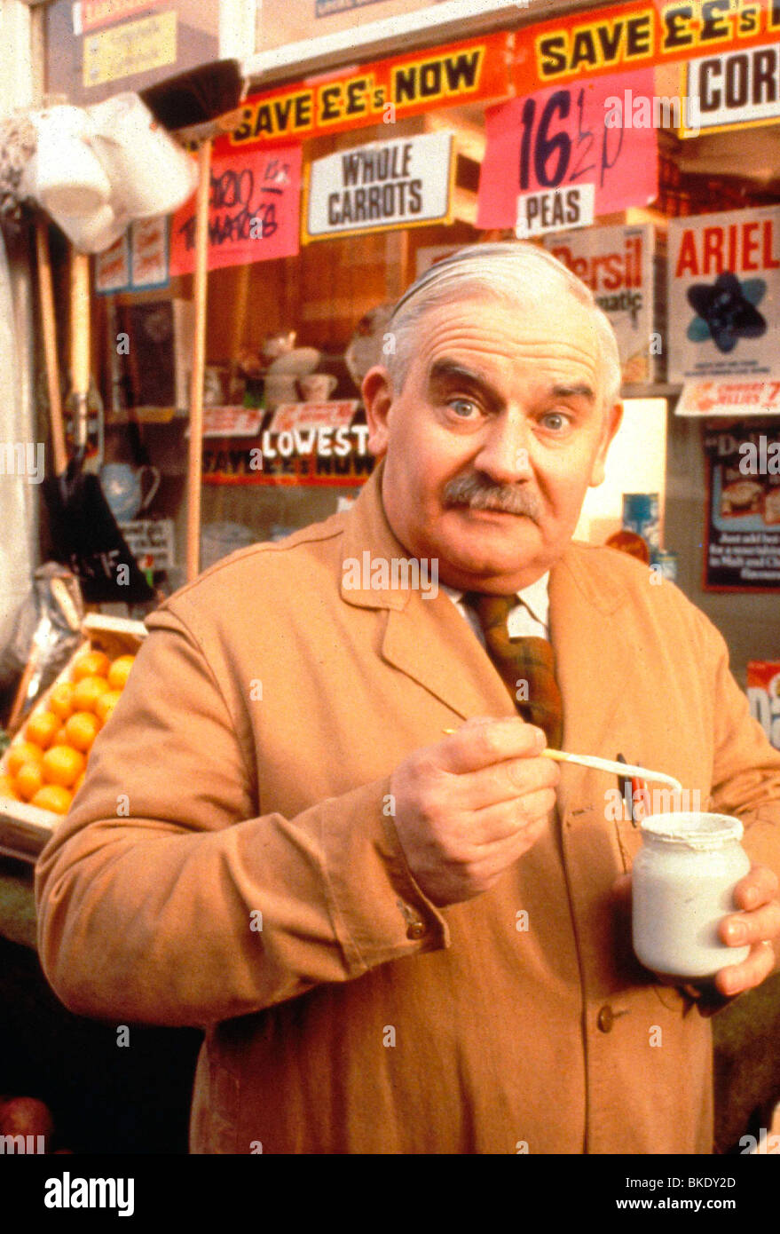 picture Ronnie Barker Arkwright https www alamy com stock photo open all hours tv ronnie barker credit bbc opna 003 29195445 html