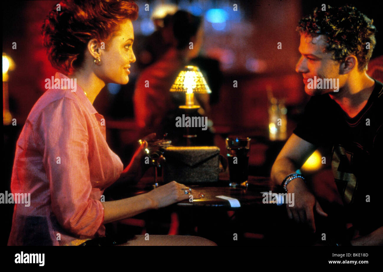 PLAYING BY HEART (1998) ANGELINA JOLIE, RYAN PHILLIPPE PGBH 022 Stock Photo