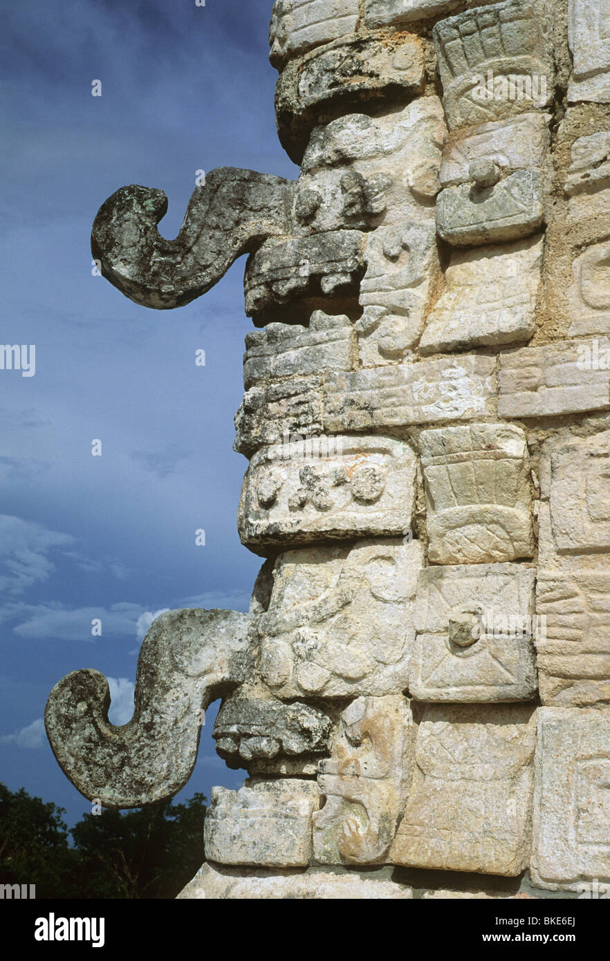 Faces masks yucatan chichen itza hi-res stock photography and images ...