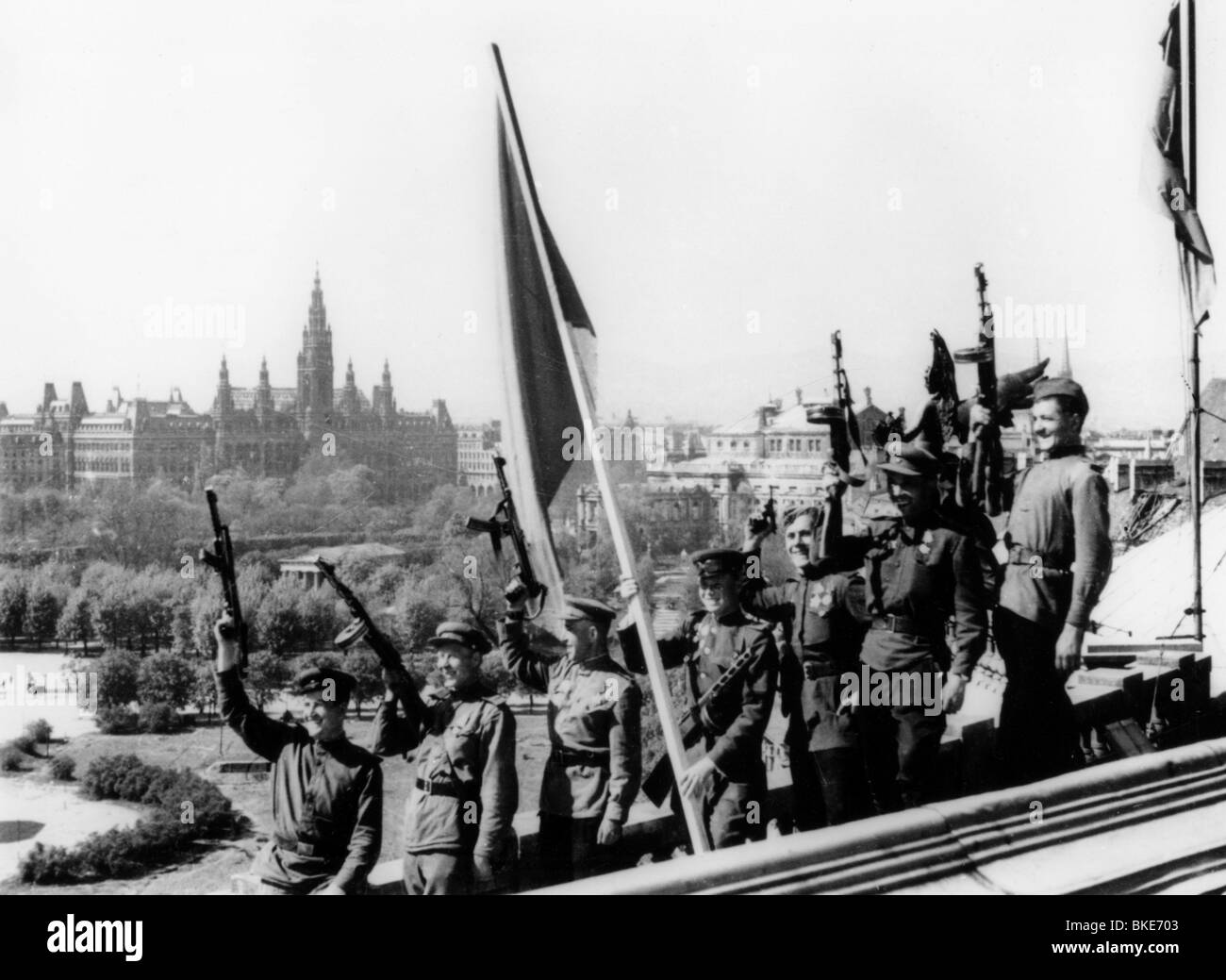 End world war 1945 Black and White Stock Photos & Images - Alamy