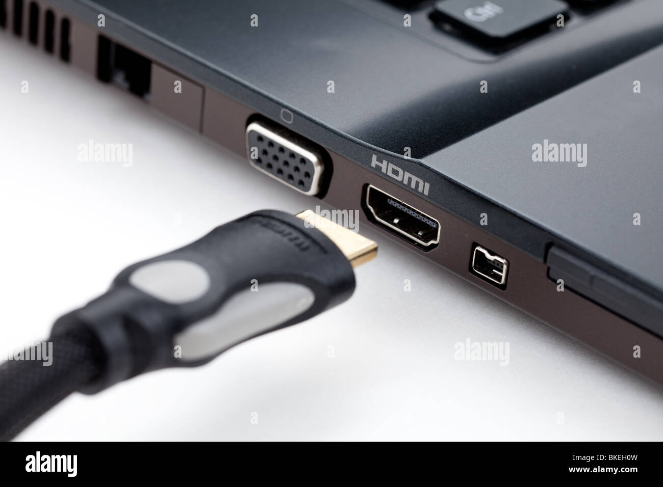 new laptop hdmi connection for projector new laptop hdmi connection for projector