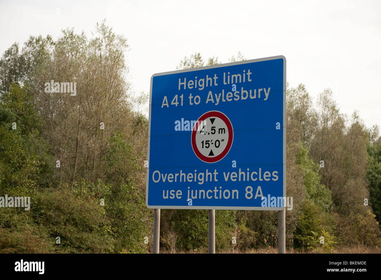 Height Limit A41 Aylesbury Stock Photo