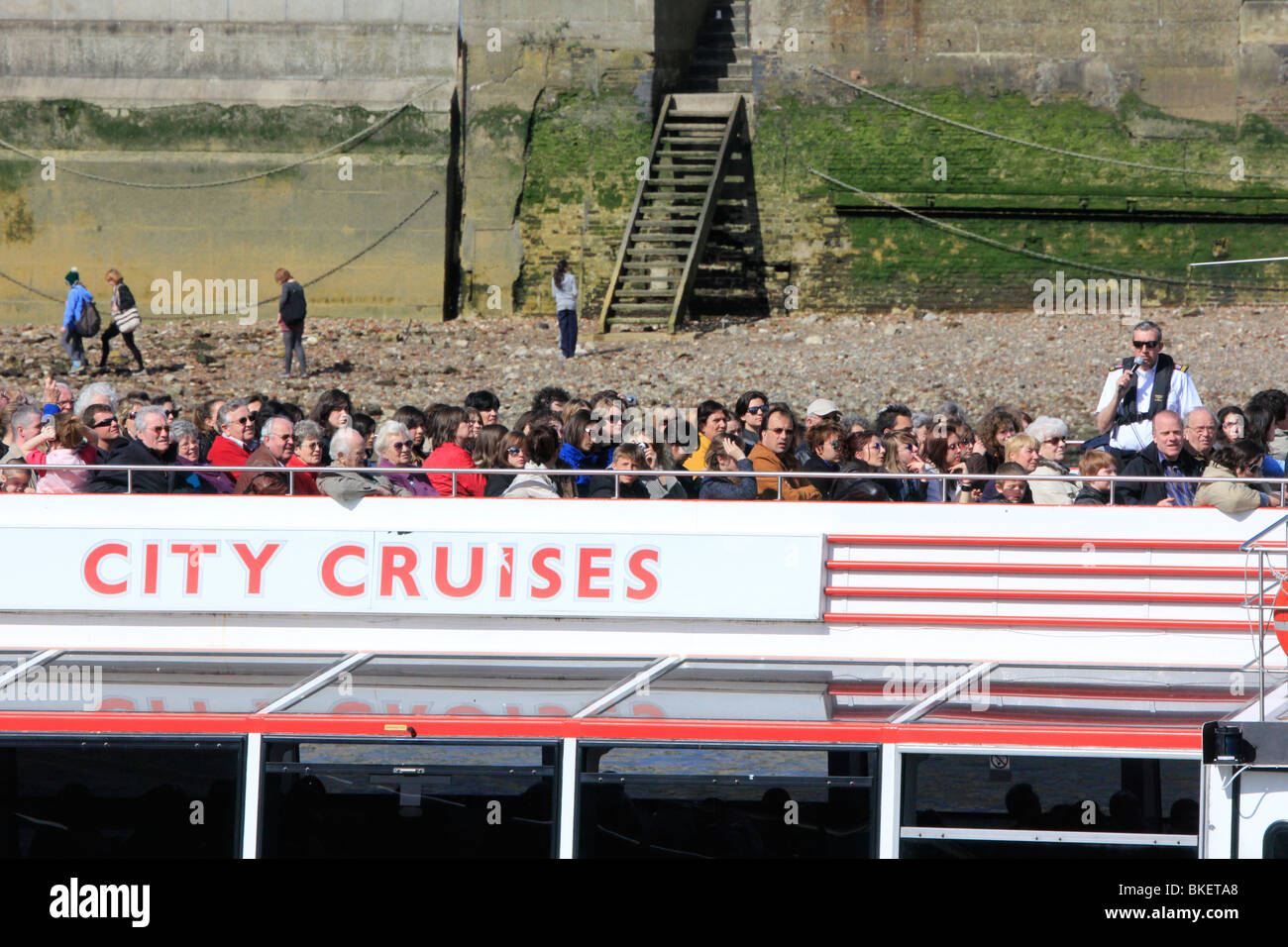 river thames cruises city breaks people london england uk gb Stock Photo