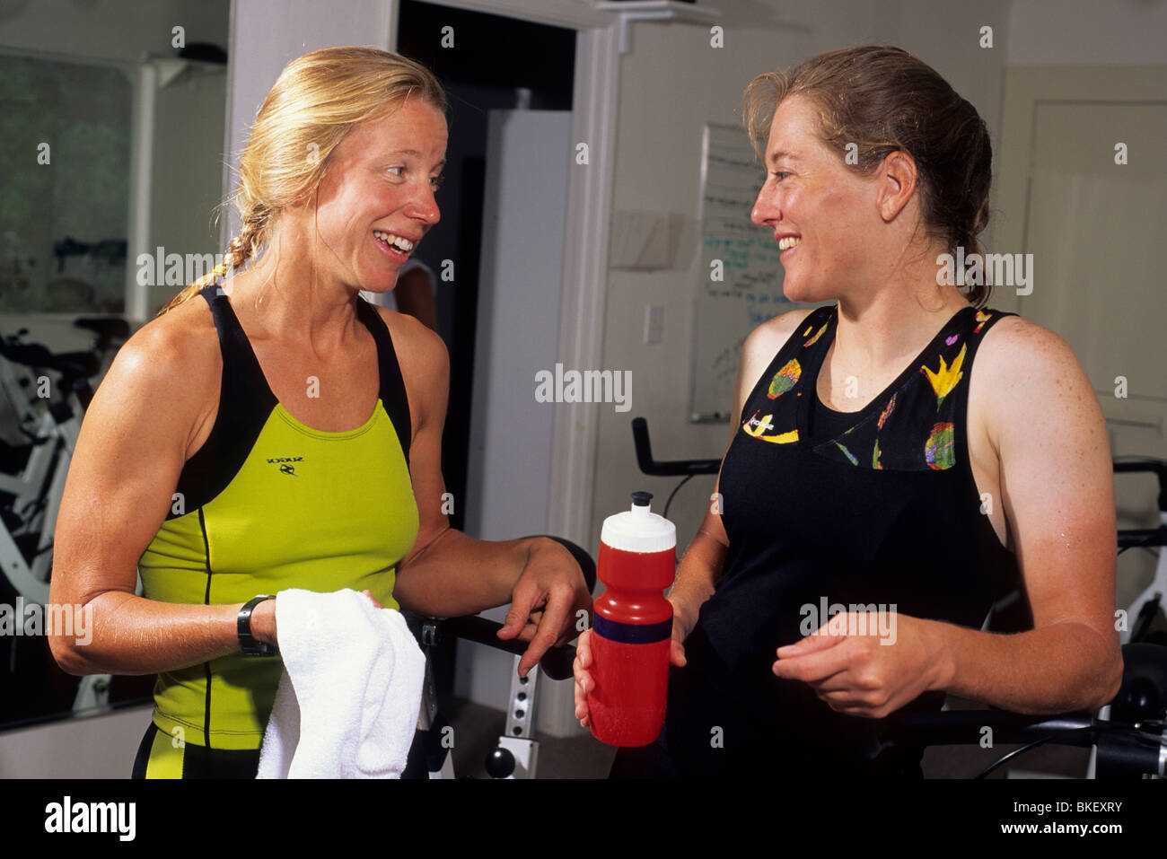 People in a spinning class at the gym Stock Photo - Alamy