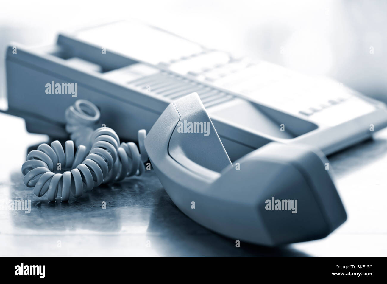 Desk phone off hook hires stock photography and images Alamy