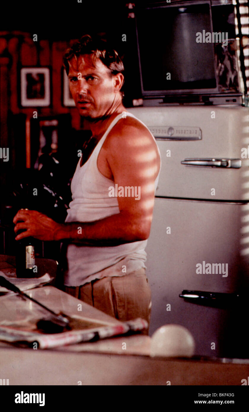 TIN CUP (1996) KEVIN COSTNER TINC 019 Stock Photo Alamy