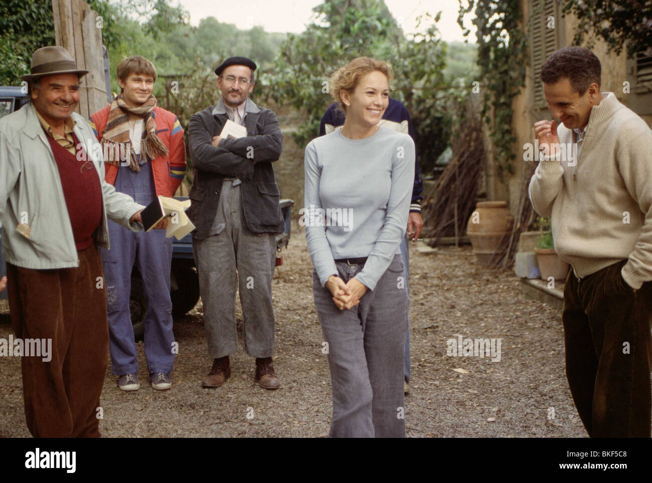 UNDER THE TUSCAN SUN (2003) MASSIMO SARCHELLI, DIANE LANE, PAWEL SZAJDA UTUS 001-J Stock Photo