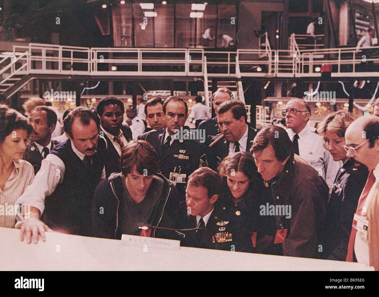 WAR GAMES (1983) DABNEY COLEMAN, MATTHEW BRODERICK, BARRY CORBIN, ALLY SHEEDY, JOHN WOOD WRG 005FOH Stock Photo