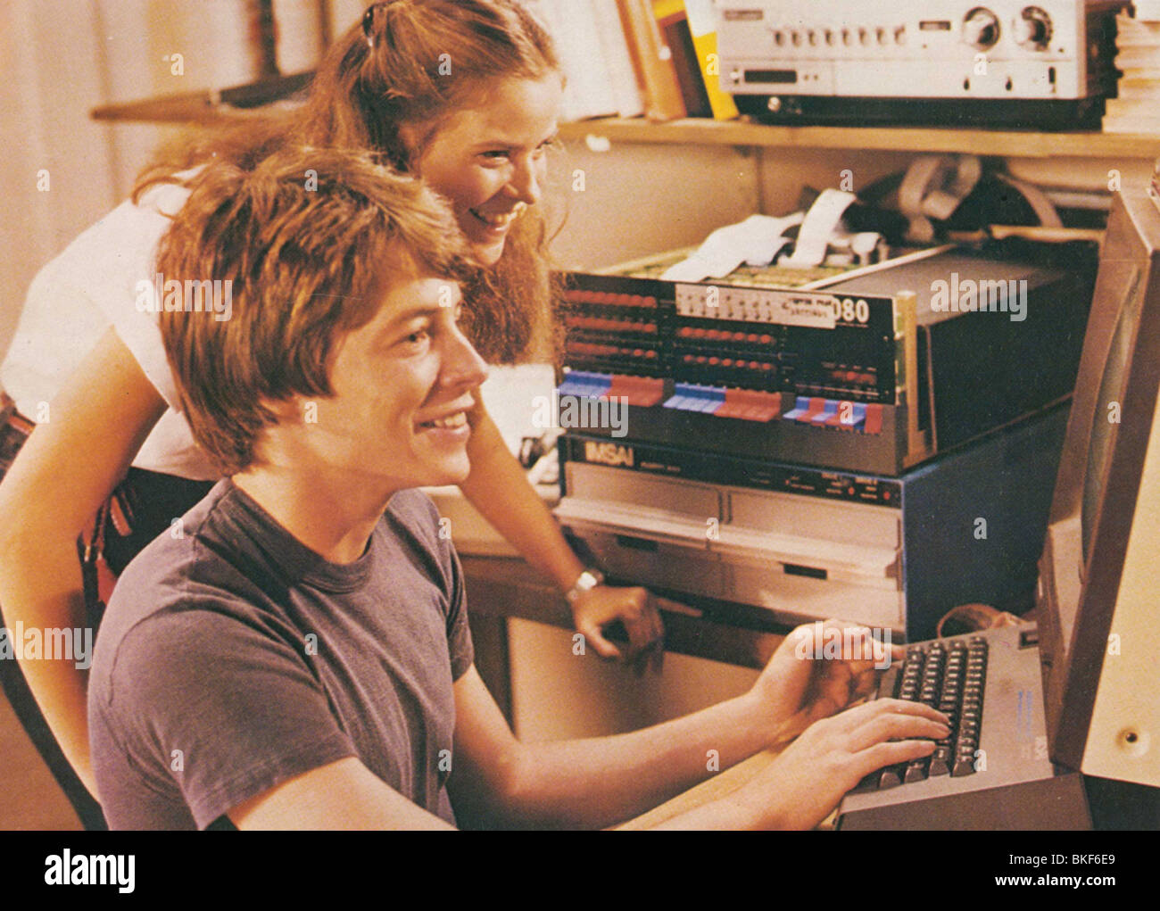 WAR GAMES (1983) ALLY SHEEDY, MATTHEW BRODERICK WRG 006FOH Stock Photo