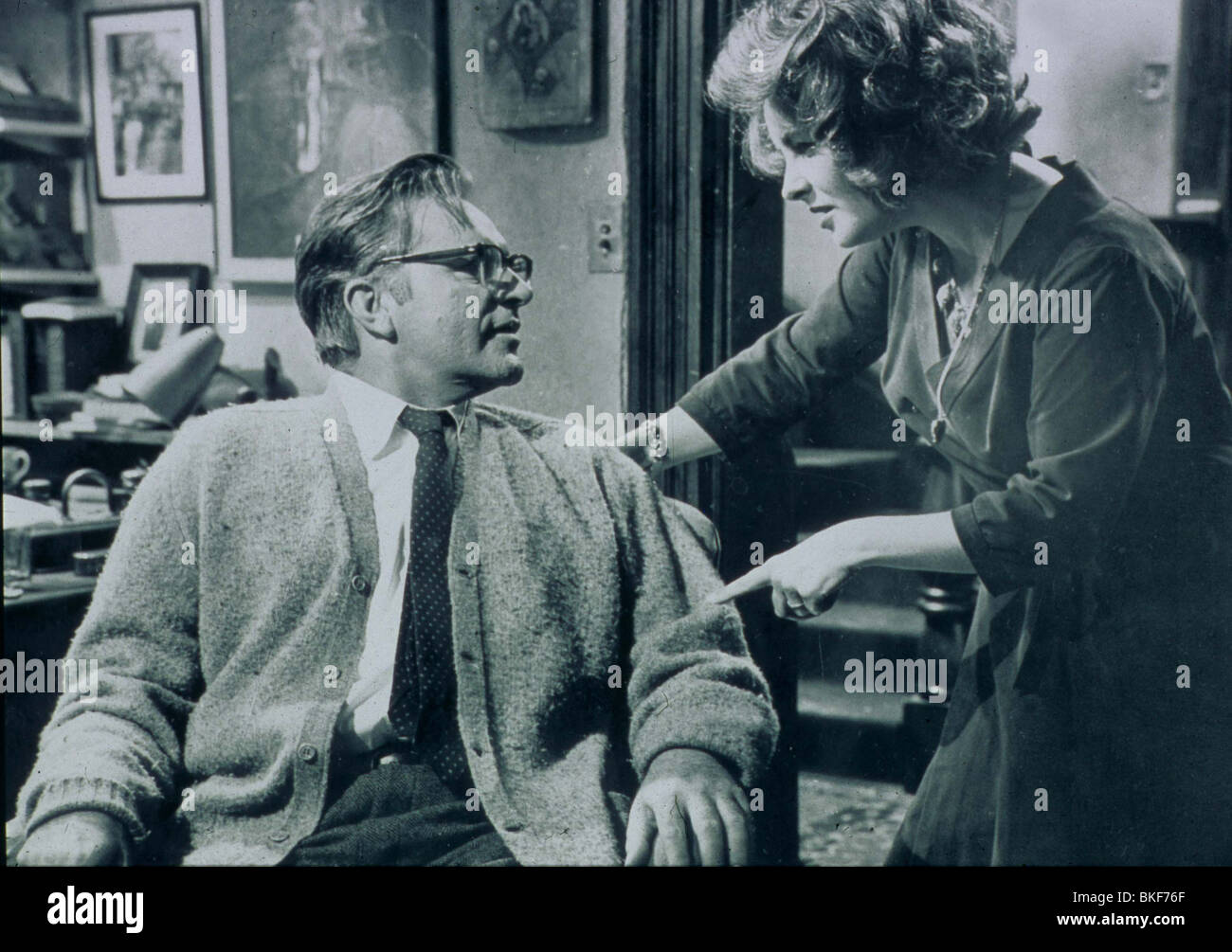 WHO'S AFRAID OF VIRGINIA WOOLF (1966) RICHARD BURTON, ELIZABETH TAYLOR