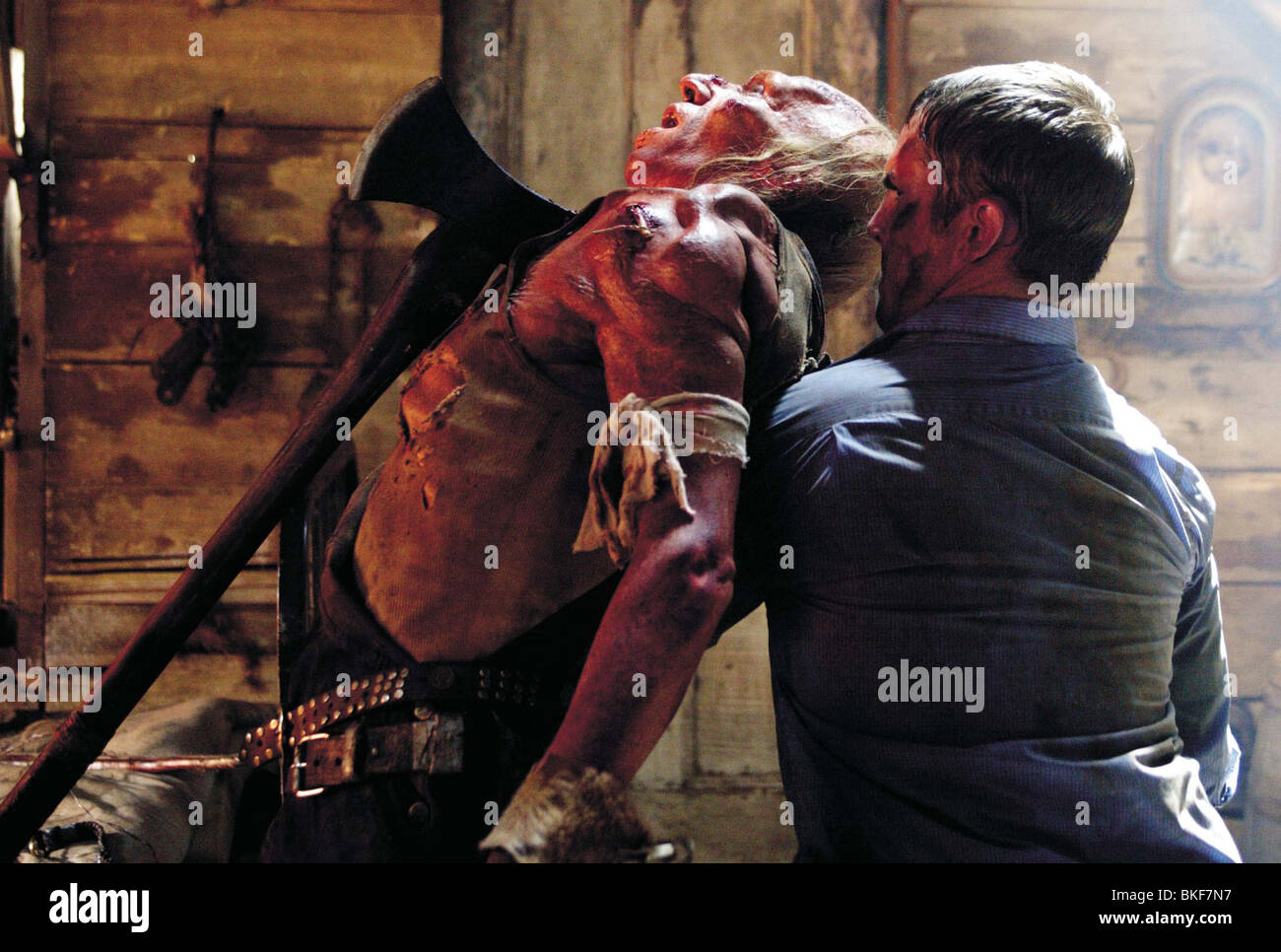 Wrong Turn 2003 Desmond Harrington Wrtn 001 27 Stock Photo