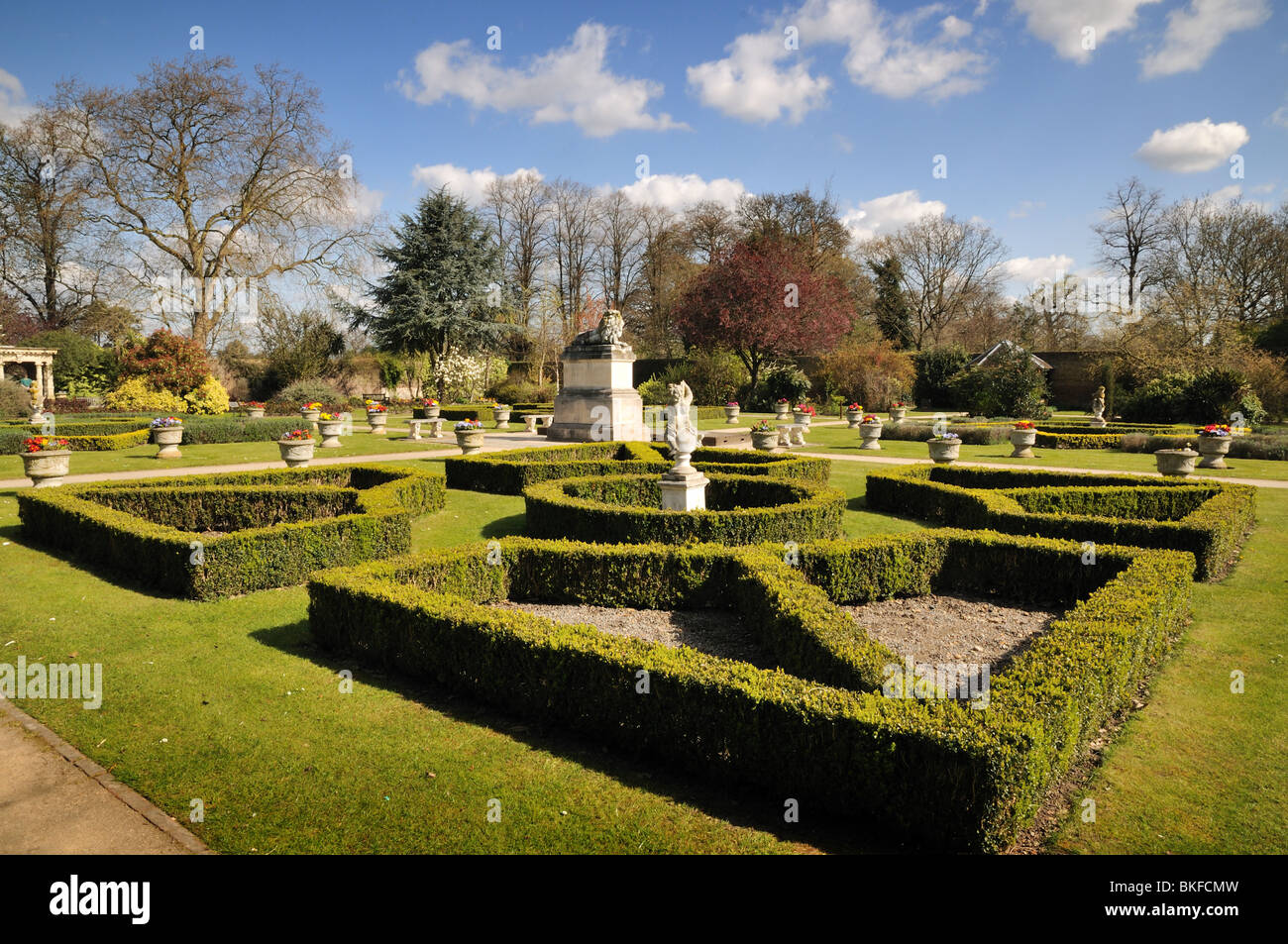 Walled Gardens at Sunbury on Thames Stock Photo: 29228105 - Alamy Walled Gardens at Sunbury on Thames Stock Photo: 29228105 - Alamy