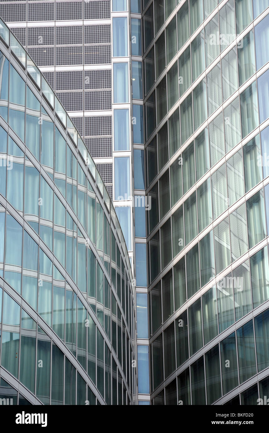 Modern building office of glass and steel Stock Photo - Alamy