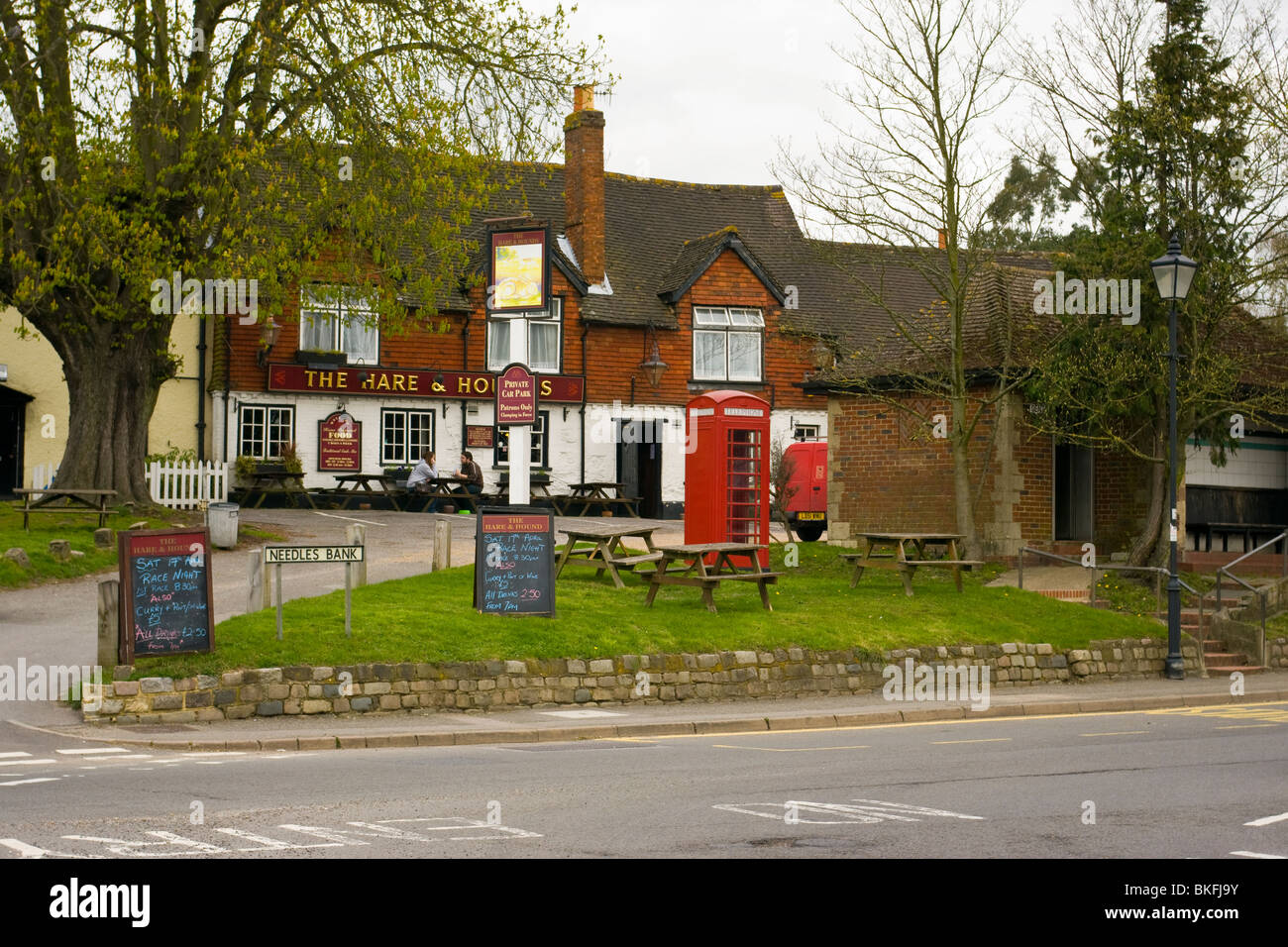 The Hare And Hounds Public House Godstone Surrey England Stock Photo