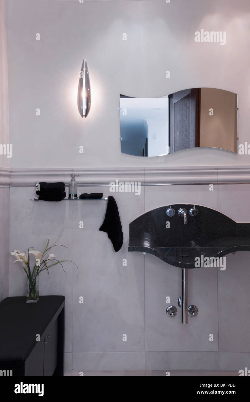 Curved mirror hires stock photography and images Alamy