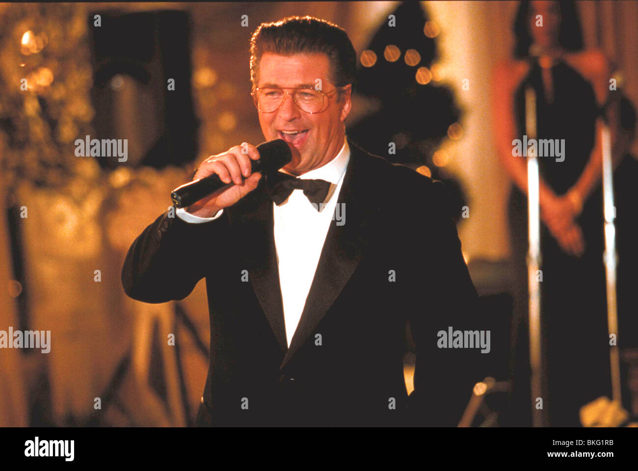 ALONG CAME POLLY (2004) ALEC BALDWIN ALPO 001063 Stock Photo Alamy