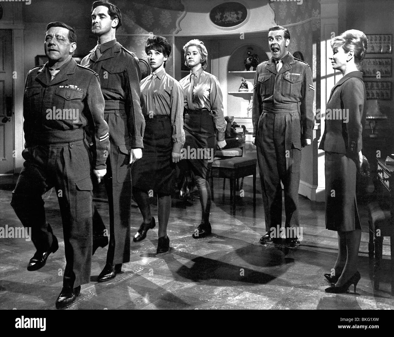 THE AMOROUS PRAWN (1962) THE AMOROUS MR PRAWN (ALT) HARRY LOCKE, DEREK ...