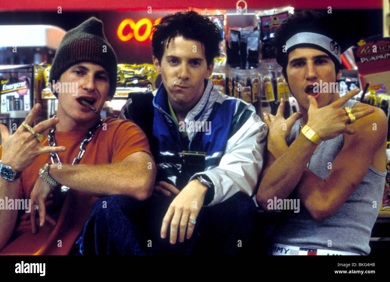 CAN'T HARDLY WAIT (1998) BRANDON WILLIAMS, SETH GREEN, BOBBY JACOBY CHW 013 Stock Photo