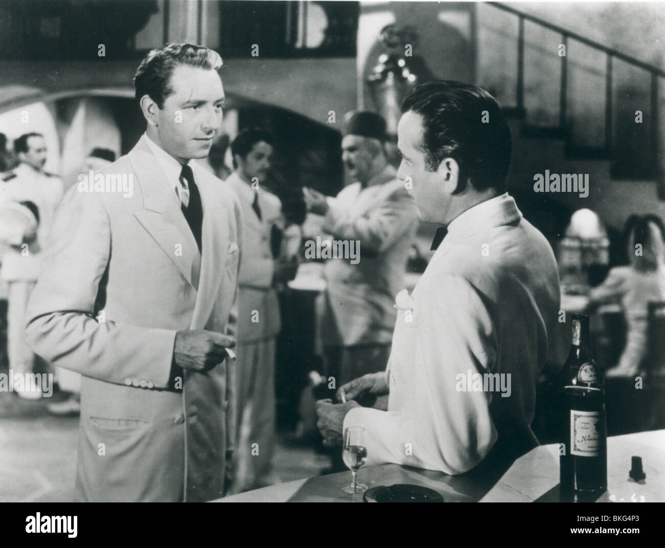 CASABLANCA (1942) PAUL HENREID, HUMPHREY BOGART CAS 032P Stock Photo