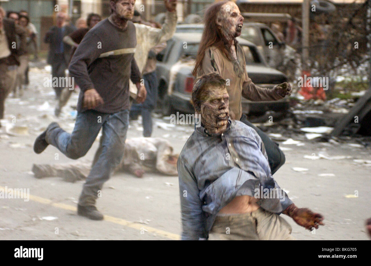 Dawn of the dead 2004 hi-res stock photography and images - Alamy
