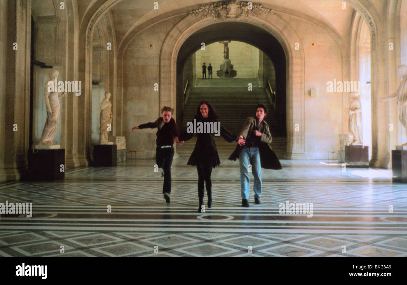 THE DREAMERS (2003) INNOCENTS (ALT) MICHAEL PITT, EVA GREEN, LOUIS GARREL MERS 008 MOVIETORE