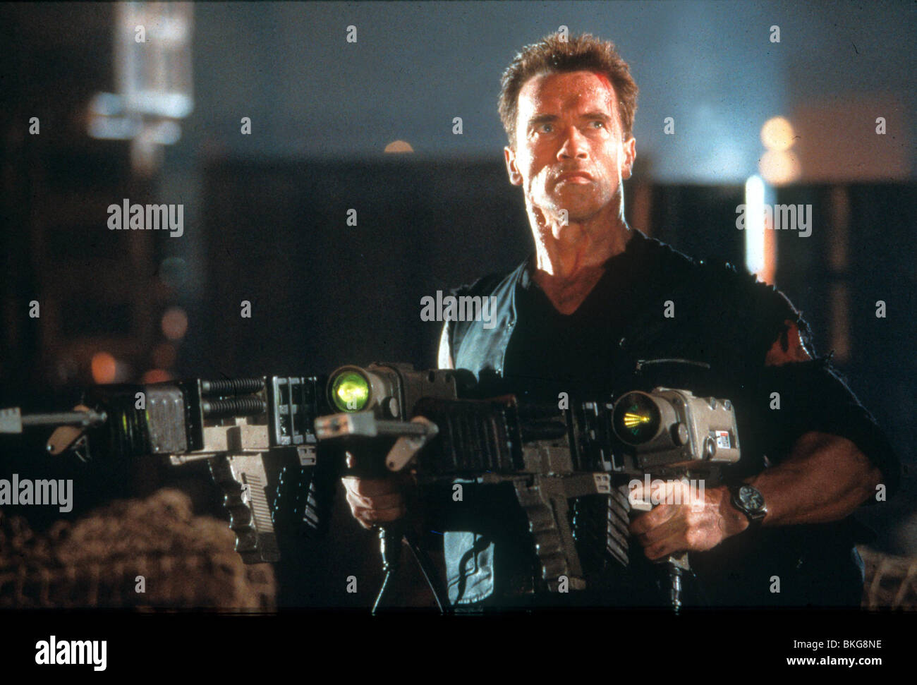 ERASER (1996) ARNOLD SCHWARZENEGGER ERAA 003 Stock Photo Alamy