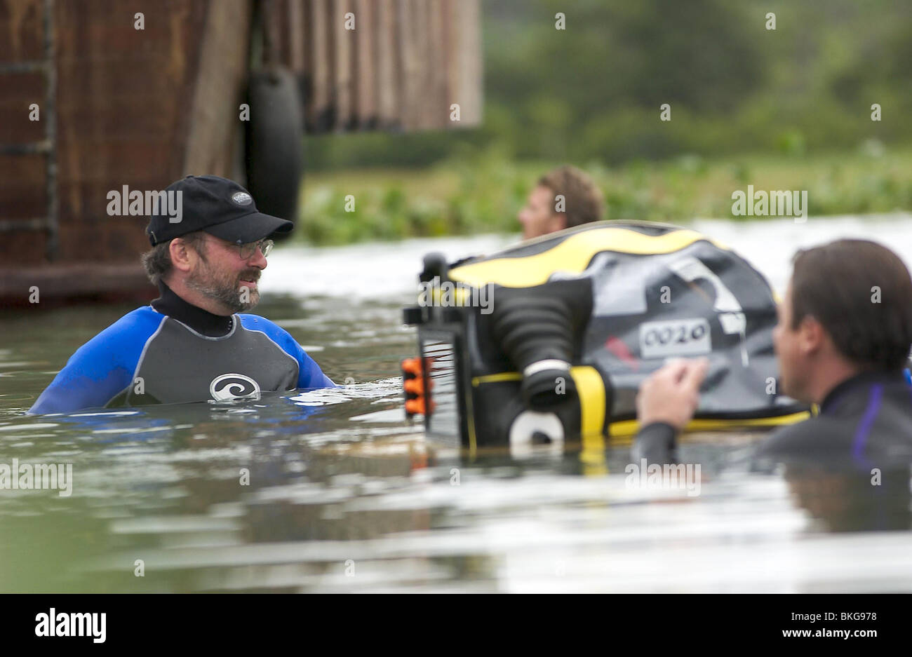 FILMING O/S 'ANACONDAS THE HUNT FOR THE BLOOD ORCHID' (2004) WITH