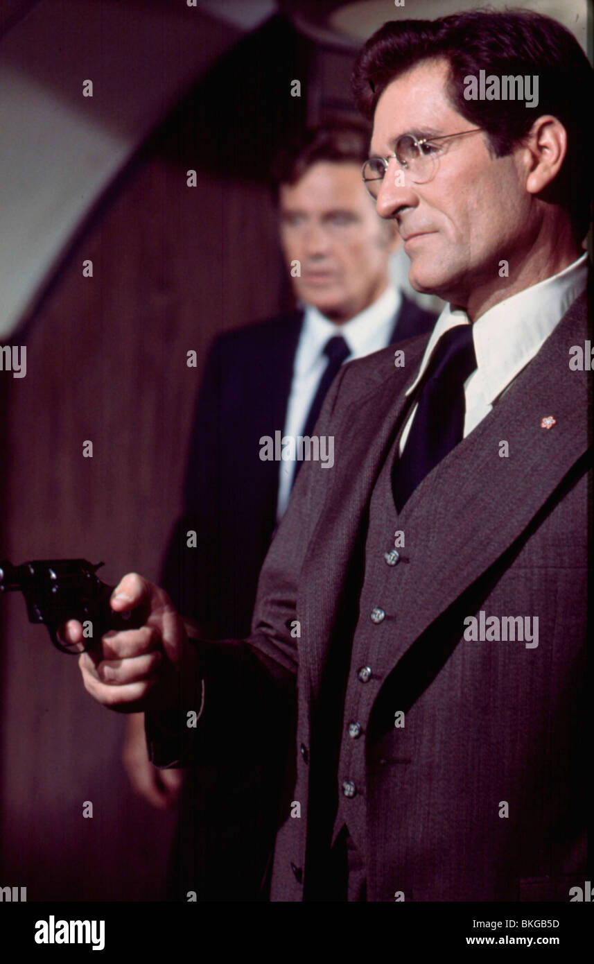 MURDER ON FLIGHT 502 (TVM-1975) ROBERT STACK, HUGH O'BRIEN MOF 007 Stock Photo