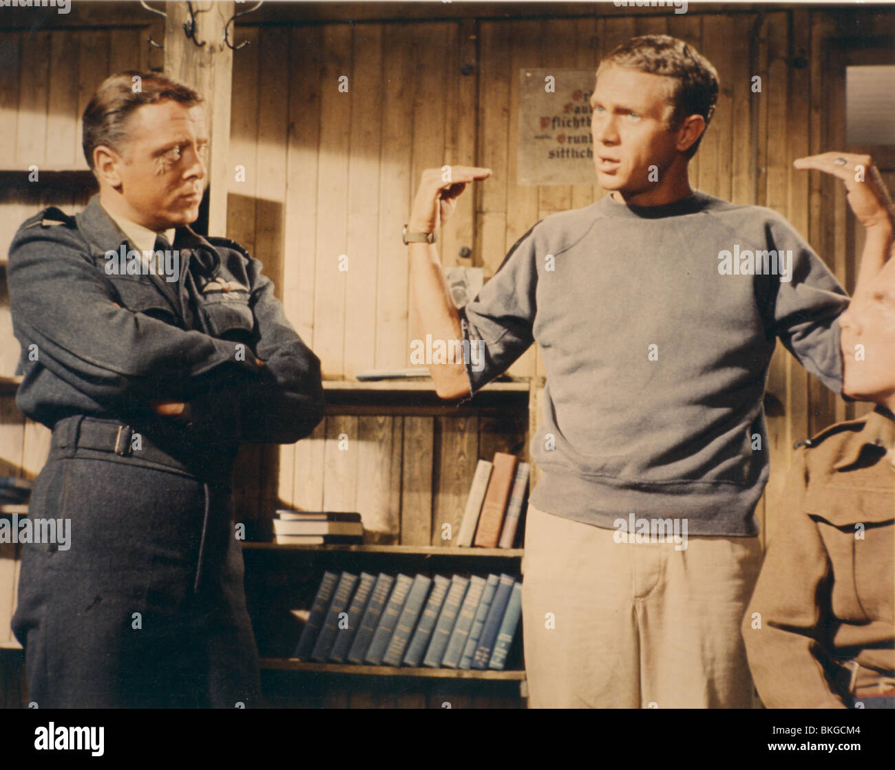 THE GREAT ESCAPE (1963) RICHARD ATTENBOROUGH, STEVE MCQUEEN GES 001CP