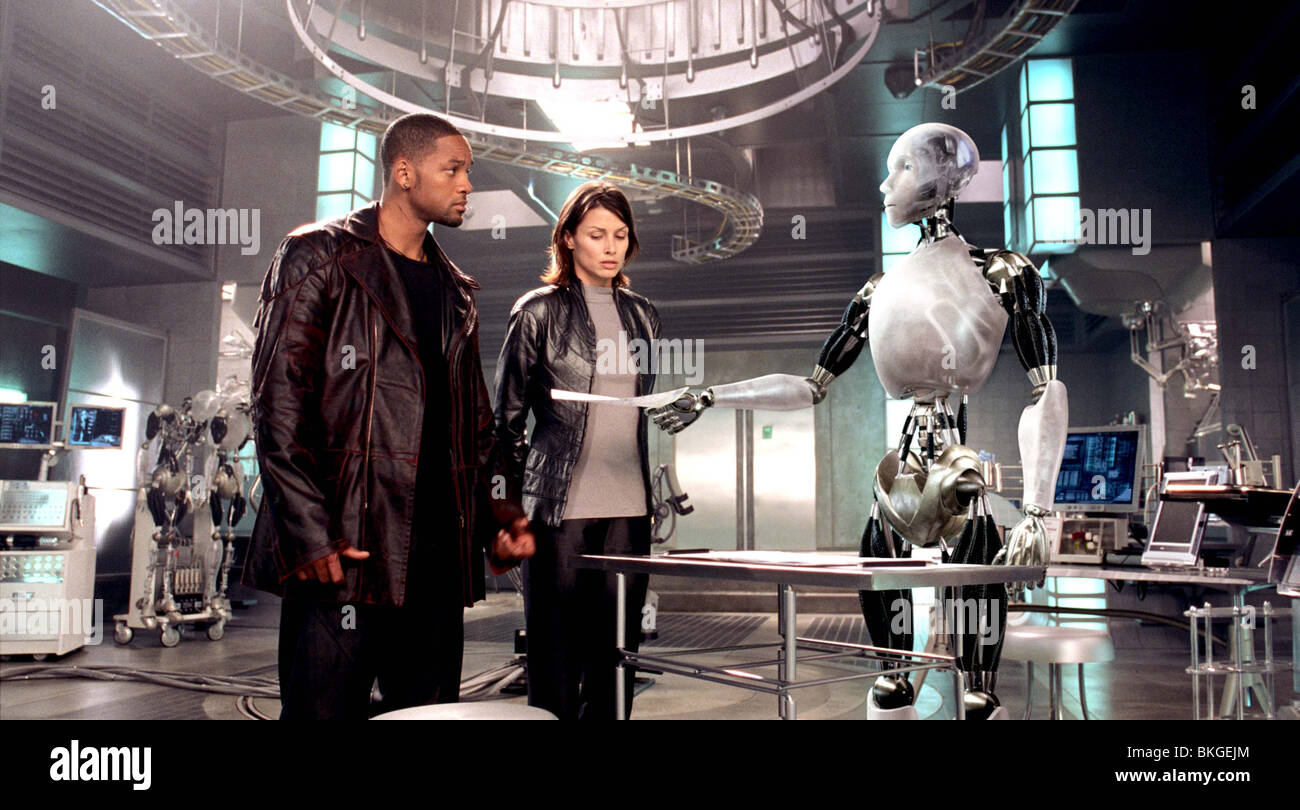 I robot will smith bridget moynahan 2004 hi-res stock photography and  images - Alamy
